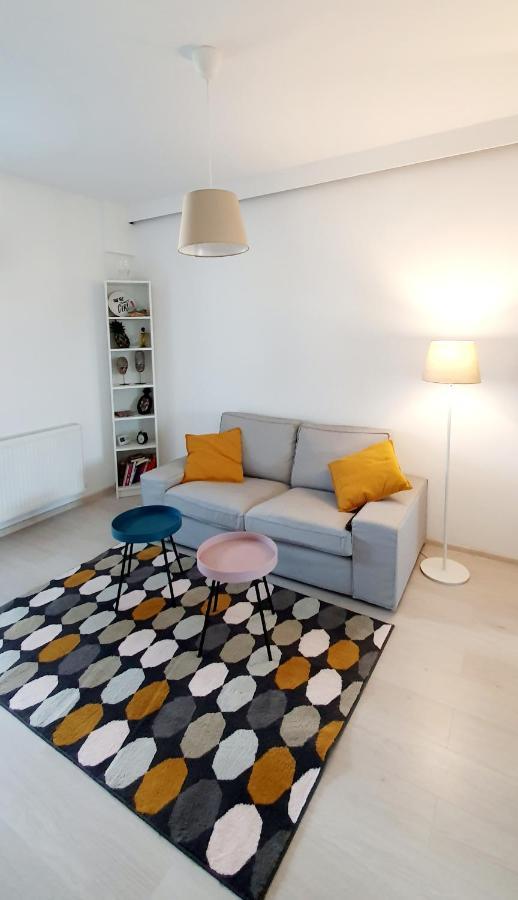 New Cozy Apartment 3 Min To Subway 24H/7 Self Check-In Popesti-Leordeni Экстерьер фото