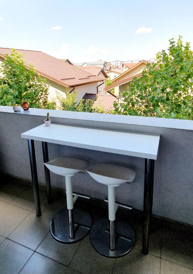 New Cozy Apartment 3 Min To Subway 24H/7 Self Check-In Popesti-Leordeni Экстерьер фото
